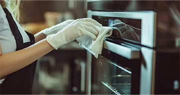 What Happens During Your Andersons Bay Oven Clean?