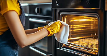 What’s Included in Your Port Chalmers Oven Deep Clean