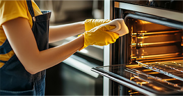 Why Choose Our Professional Oven Cleaners