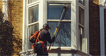Reliable Window Cleaners in Roslyn Backed by a Nationwide Brand